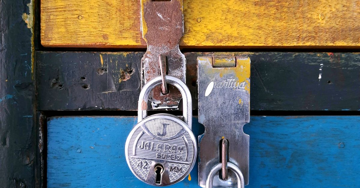 Key Snapped Off in the Lock? How NYC Locksmiths Get It Out — 11th Ave Locksmith NYC